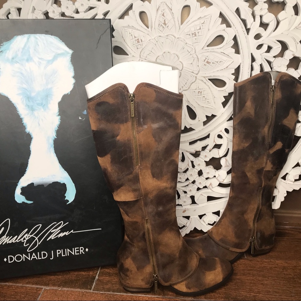 Donald J. Pliner Saddle Vintage Suede Boots - Picture 5 of 6